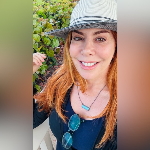 Meet your Posher, Wendy - Picture 3 of 4